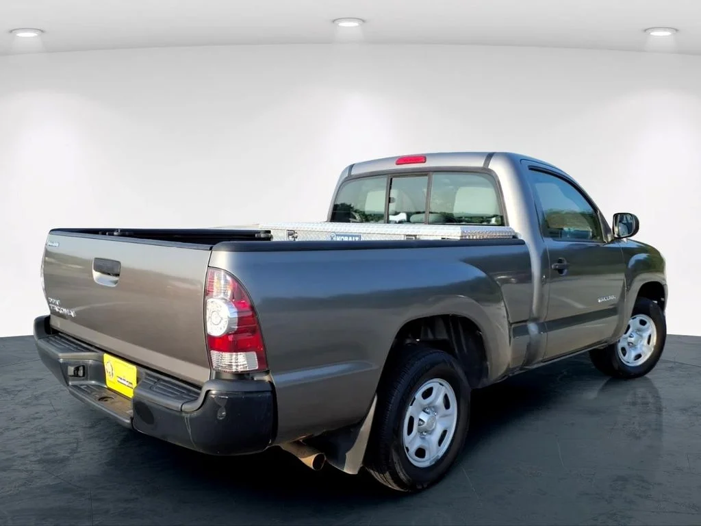 Used 2009 Beige Toyota  image 6