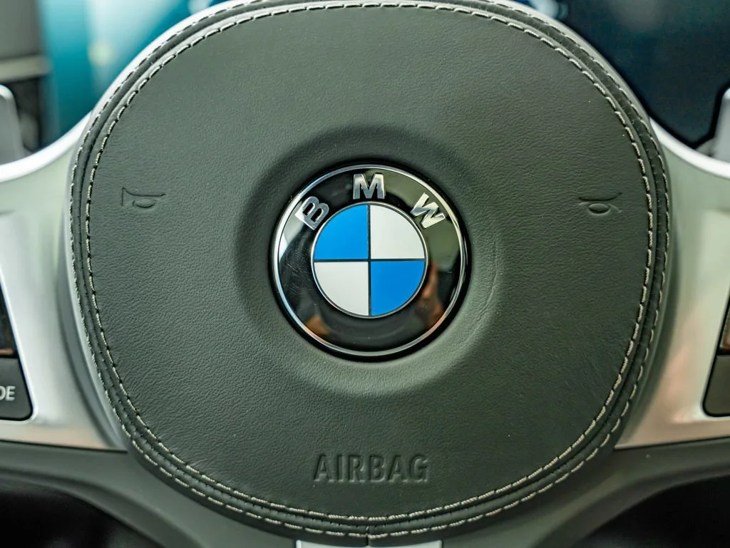 New 2026 Dravit Grey Metallic BMW xDrive40i image 23