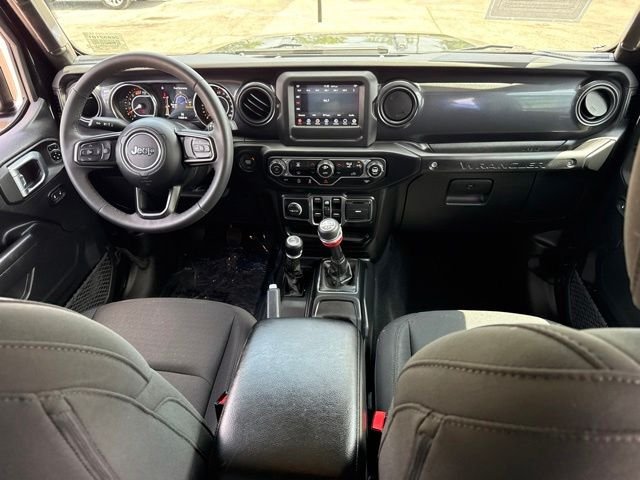 2023 Jeep Wrangler 4-Door Altitude - Photo 24