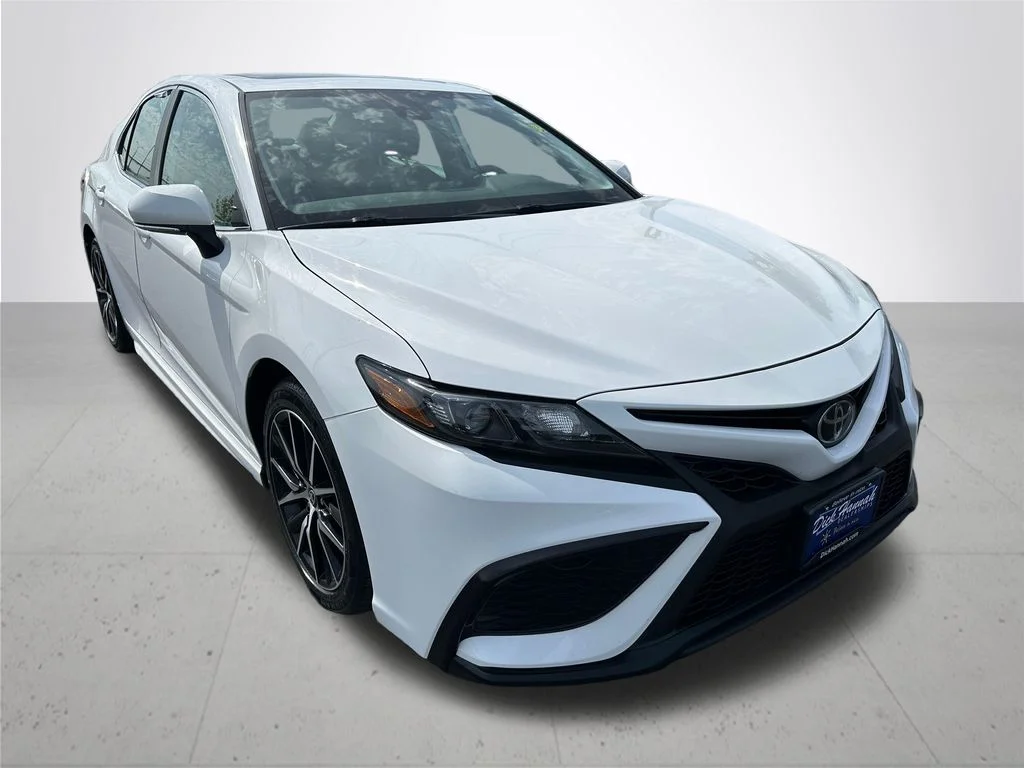 Used 2023 White Toyota SE image 5