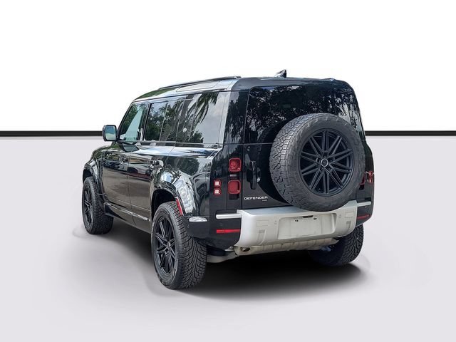 Used 2022 Santorini Black Metallic Land Rover XS Edition image 2