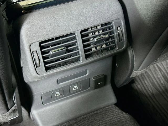 Certified Used 2026 Gray Land Rover Dynamic SE image 27