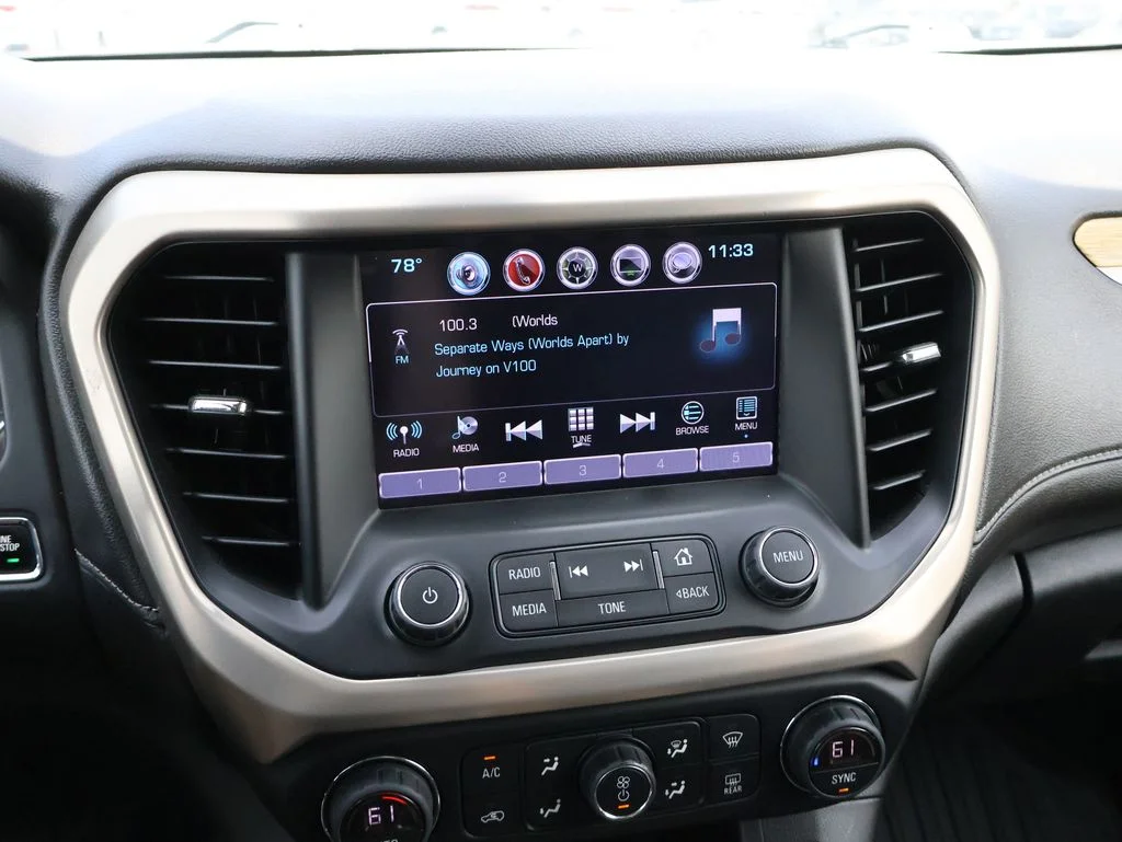 Used 2017 White GMC Denali image 27