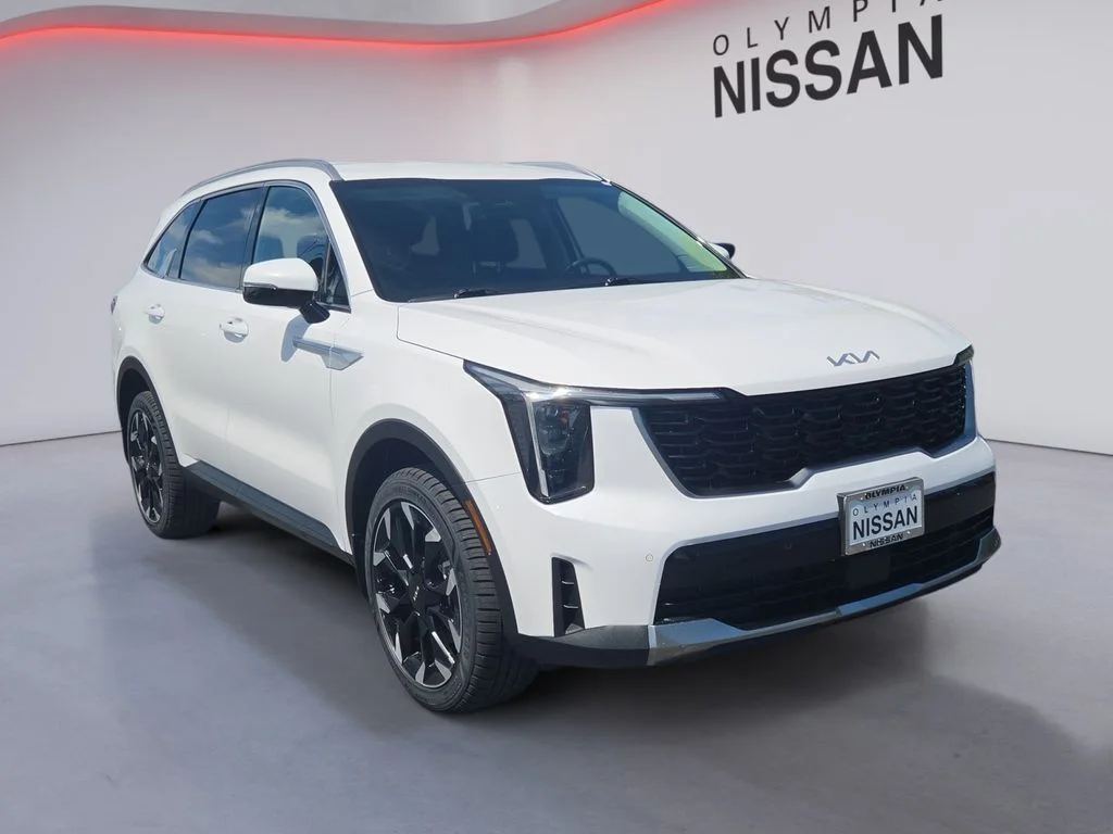 Used 2025 White Kia X-Line EX image 8