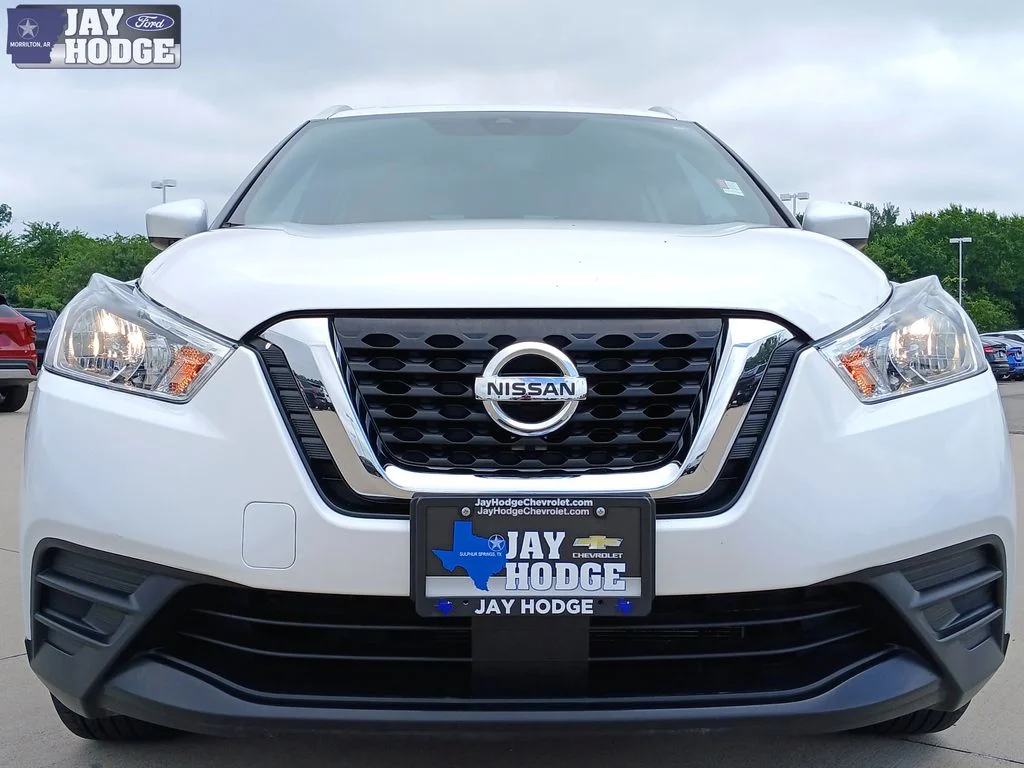 Used 2020 White Nissan SV image 36