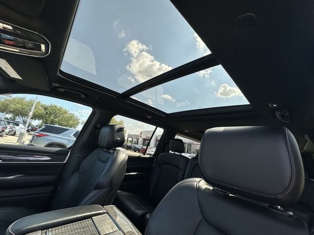 Used 2022 White Jeep Series II image 27