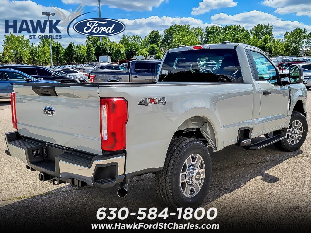 New 2025 Avalanche Ford F-350® XLT image 6