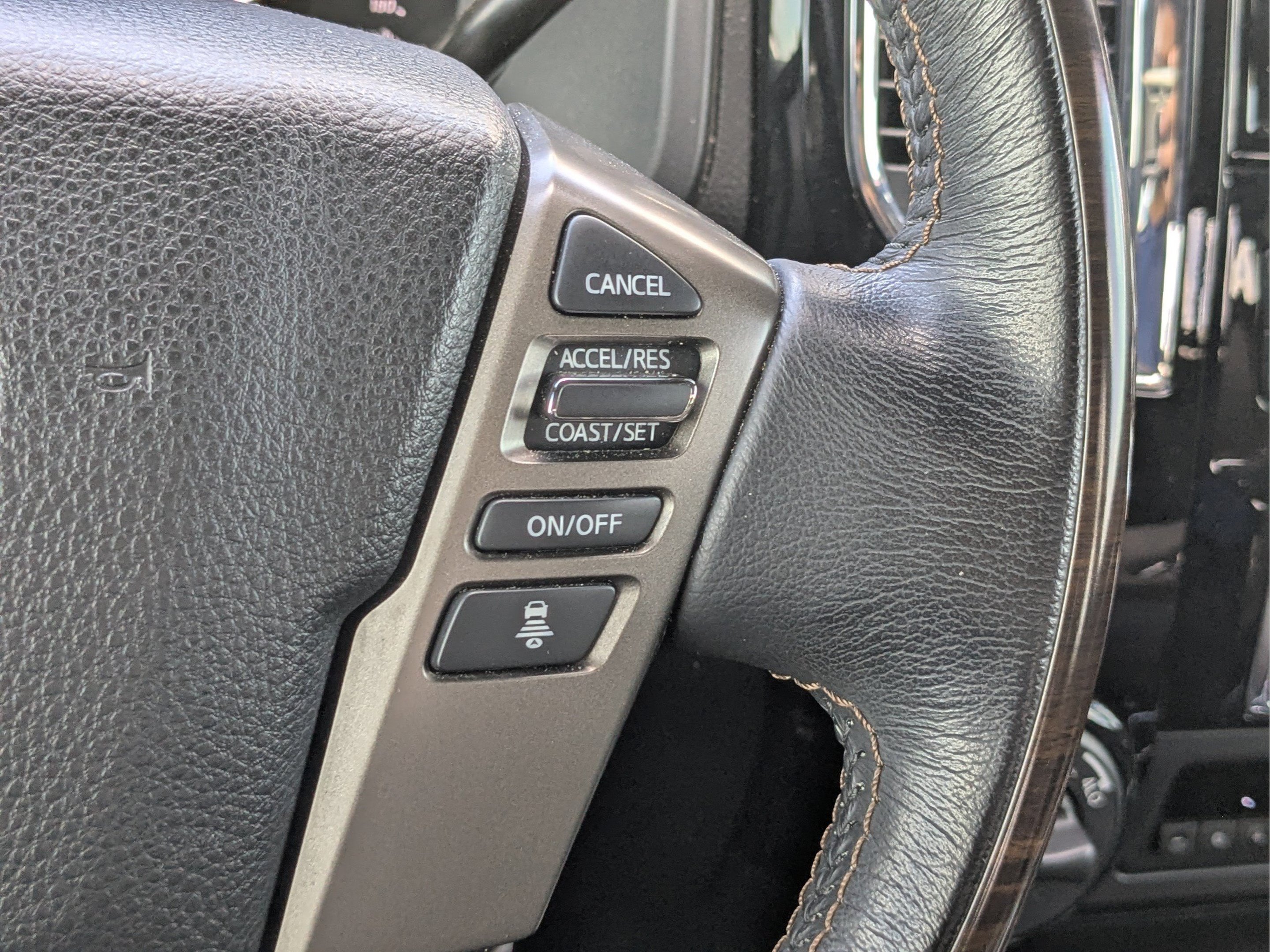 2020 Nissan Titan Platinum Reserve - Photo 26