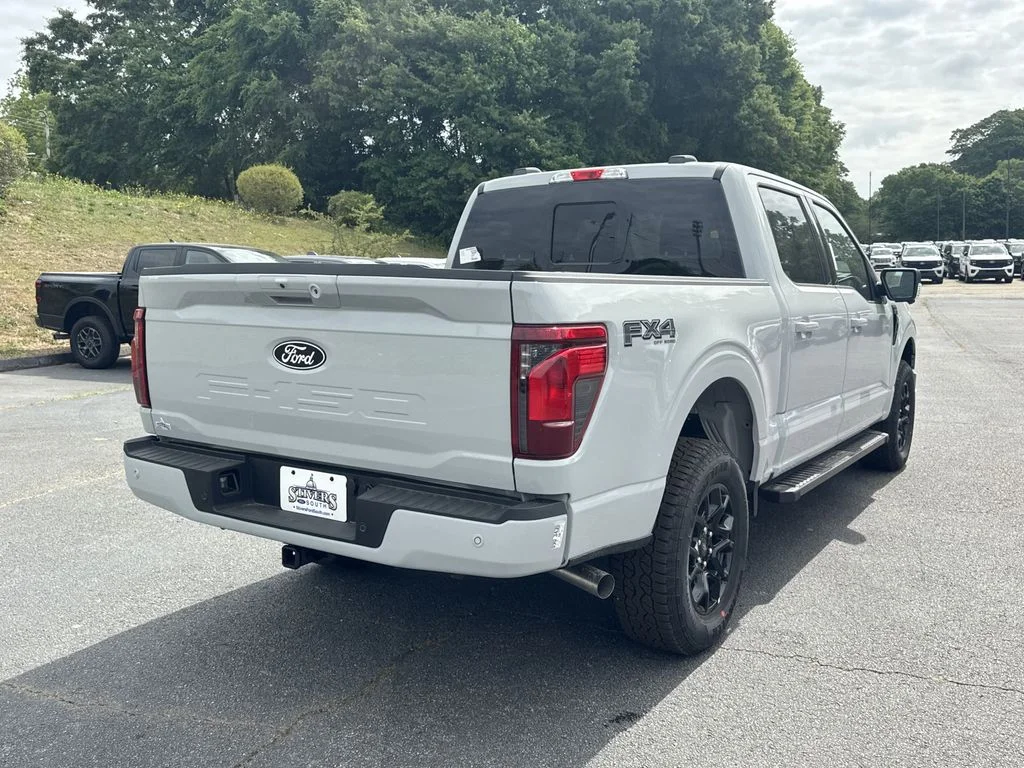 New 2026 White Ford XLT image 7