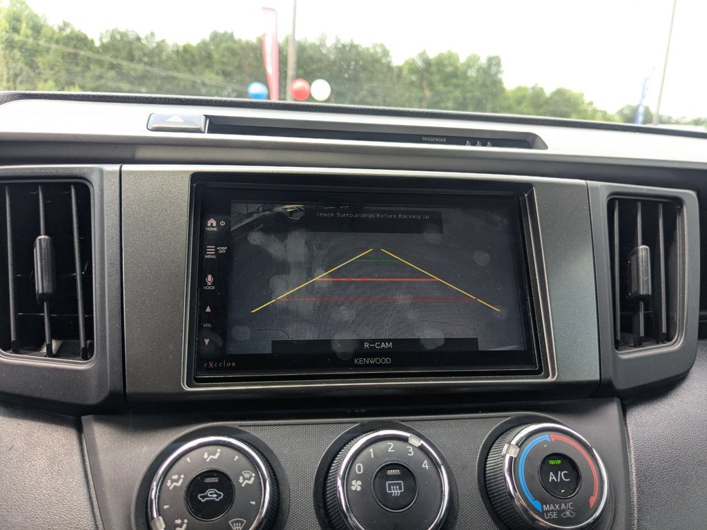 Used 2018  Toyota LE image 16