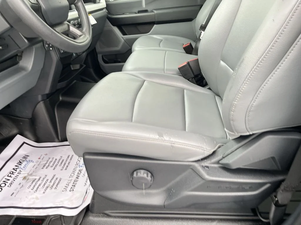 Used 2025 White Ford XL image 12