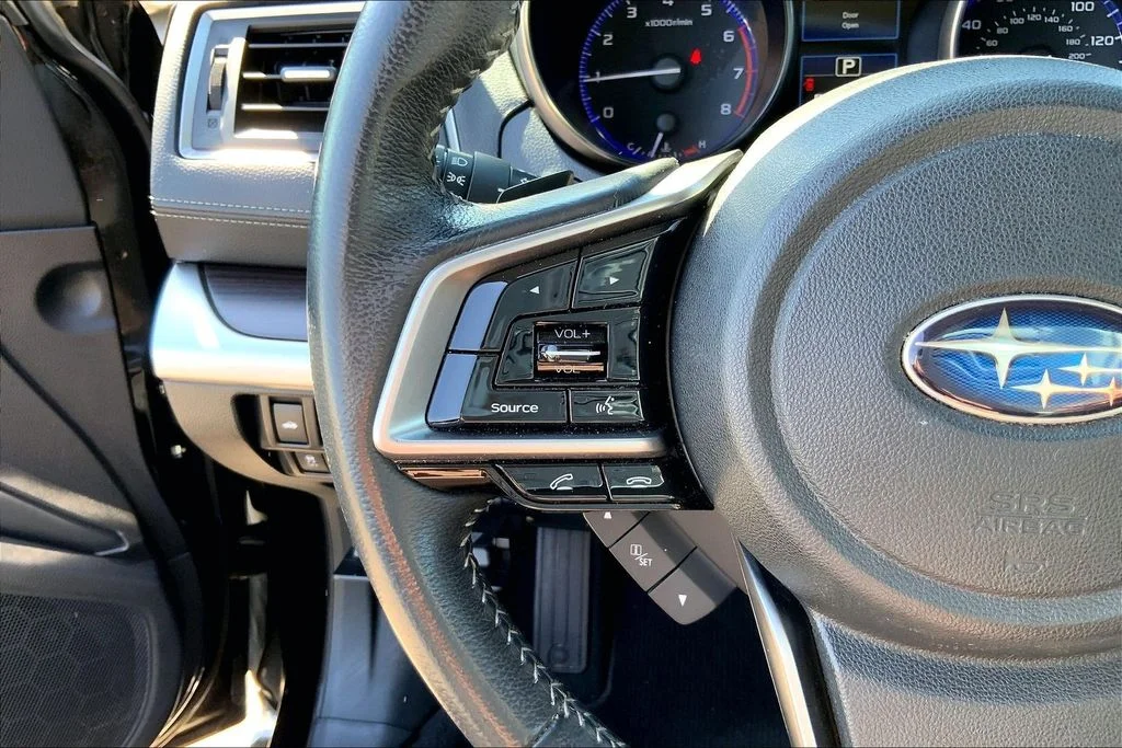Used 2018 Black Subaru 2.5i image 11