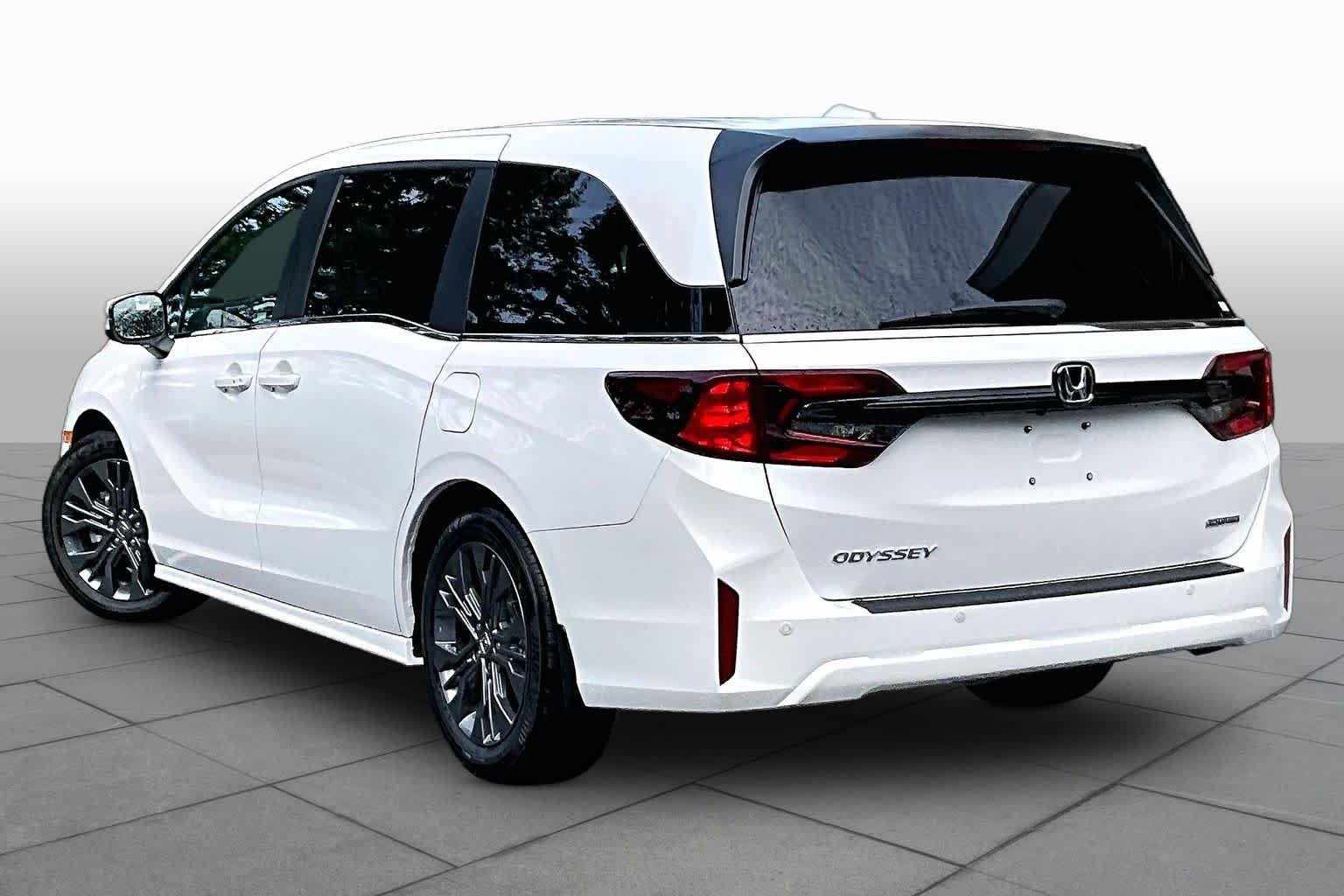 2026 Honda Odyssey Touring - Photo 7