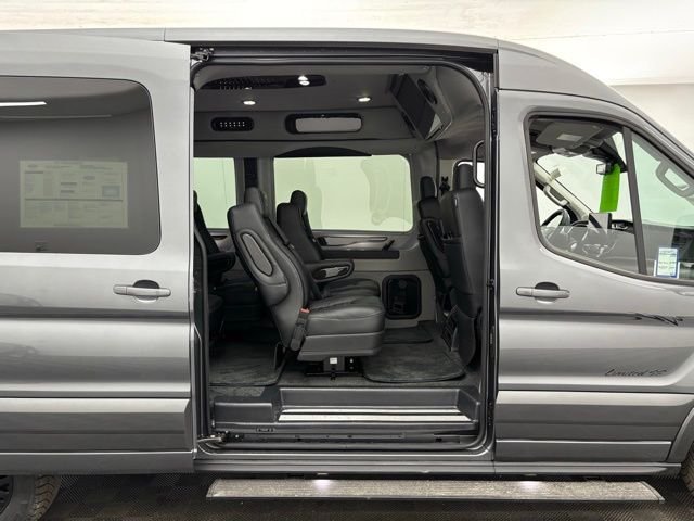 New 2026 Gray Ford Explorer Limited SE image 7