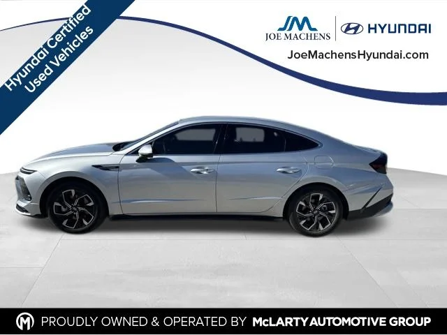 Used 2025 Silver Hyundai SEL image 2