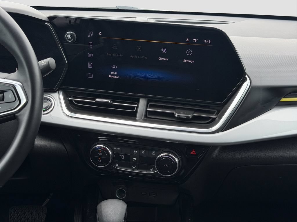 Used 2024 Summit White Chevrolet LT image 15