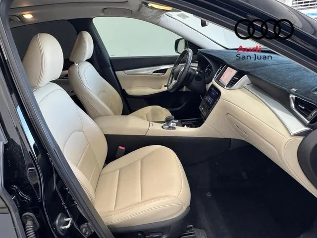 Used 2019 Black INFINITI LUXE image 26