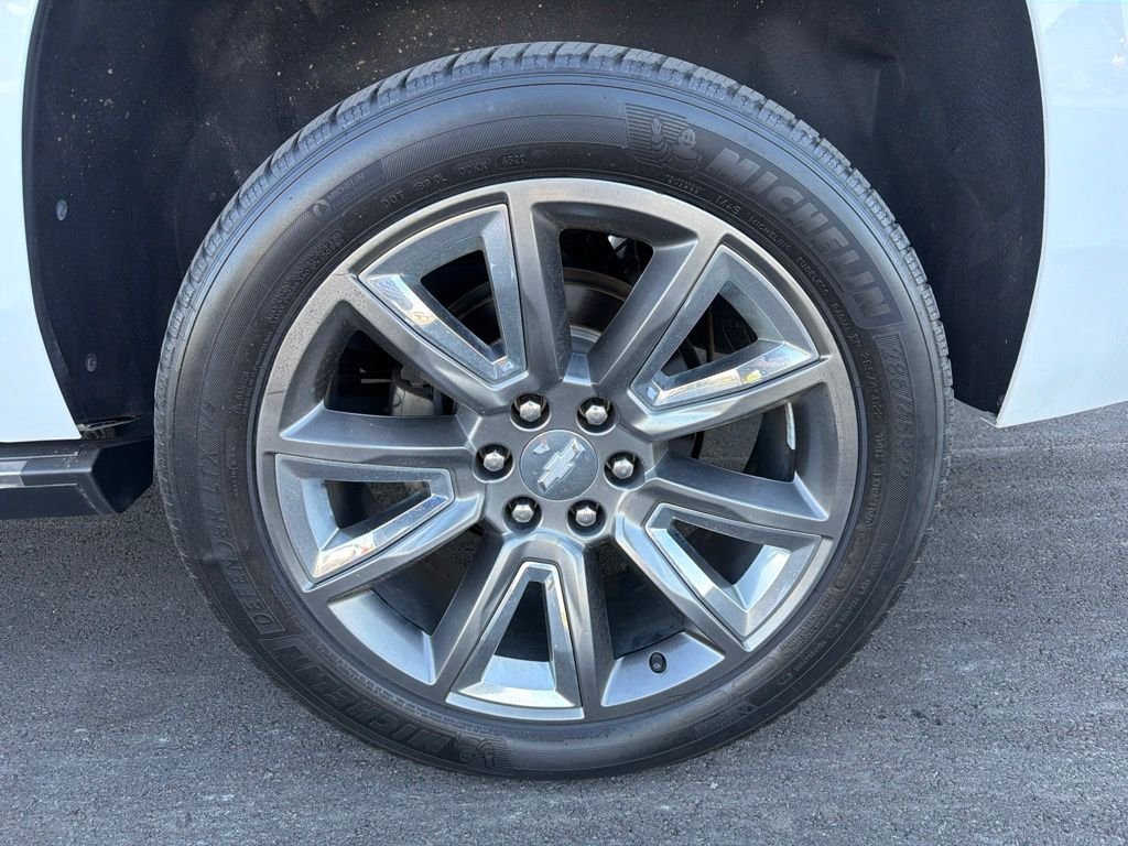 Used 2018 White Chevrolet Premier image 11