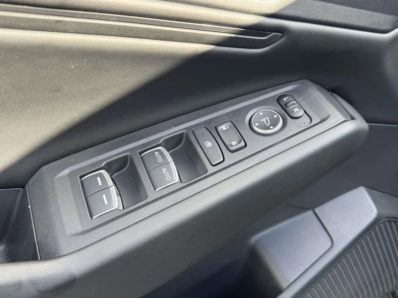 Used 2024 Meteorite Gray Metallic Honda EX image 23