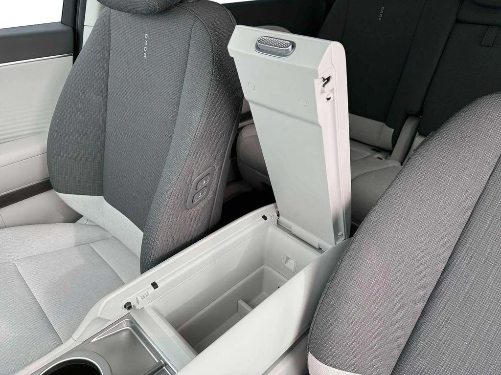 2026 Hyundai IONIQ 9 SE - Photo 11