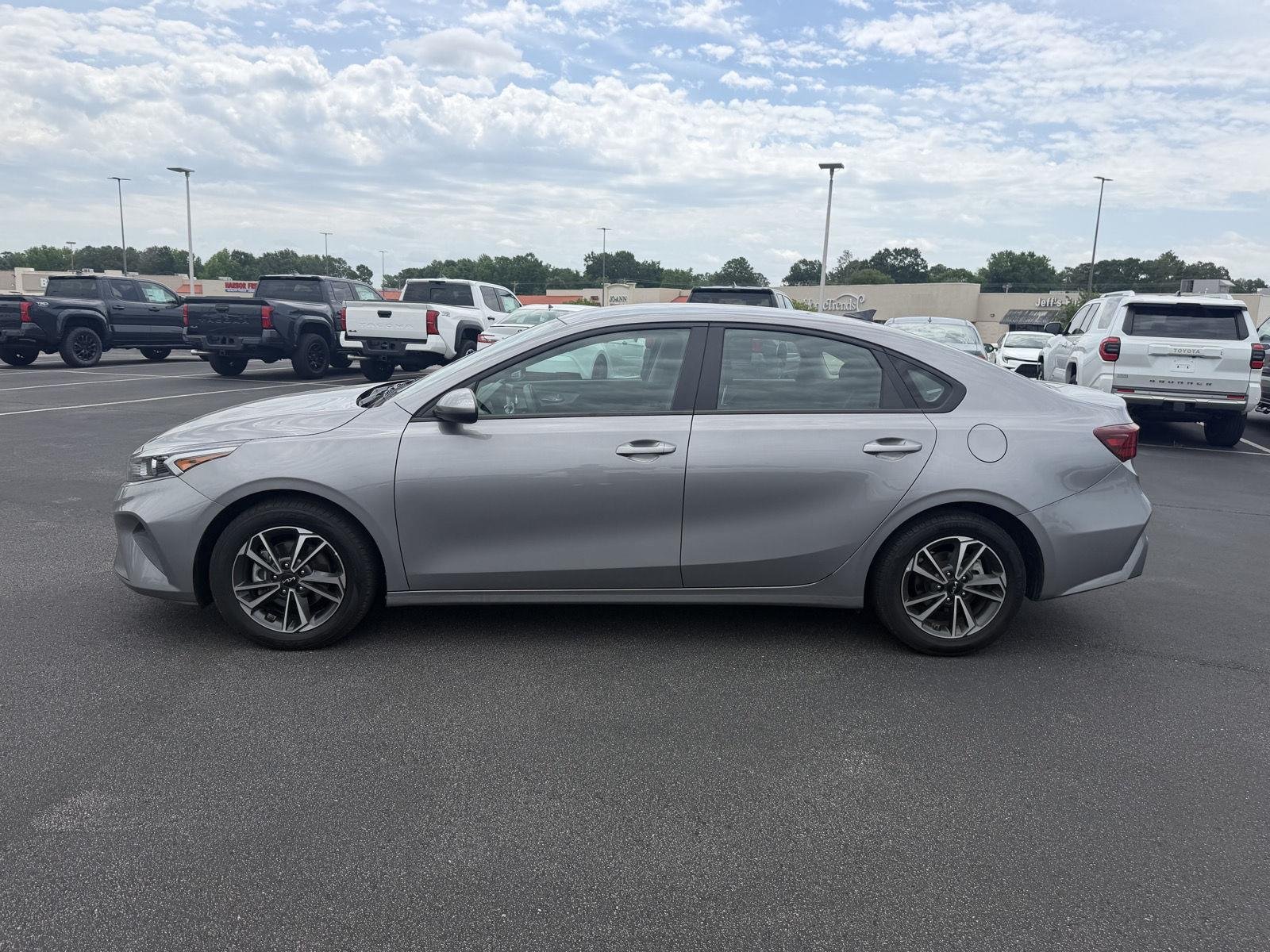 Used 2024 Steel Gray Kia LXS image 4