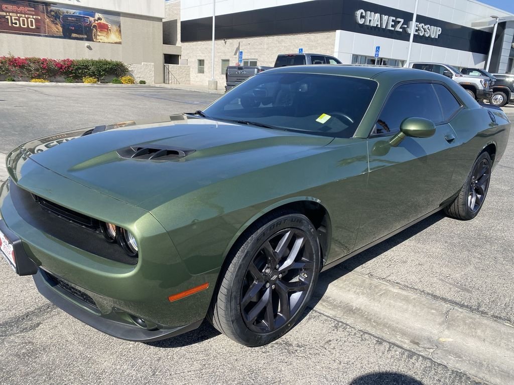 Used 2021 F8 Green Dodge SXT image 37