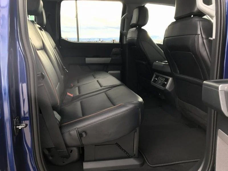 New 2026 ARGON BLUE METALLIC Ford LARIAT image 24