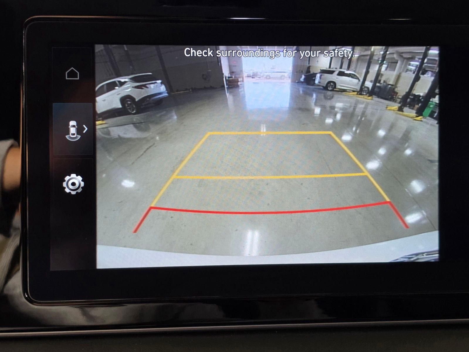 Used 2022 Hyper White Hyundai SEL image 27