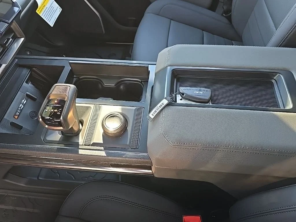 2025 GMC HUMMER EV 2X - Photo 25