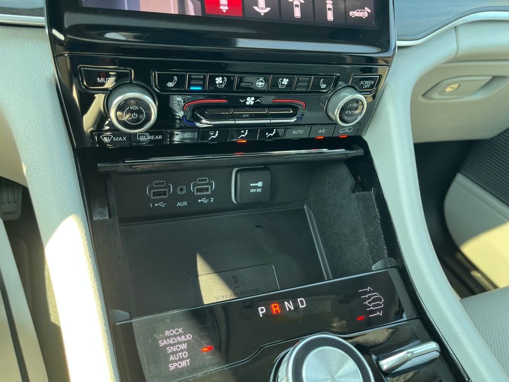 Used 2022 Red Jeep Overland image 19