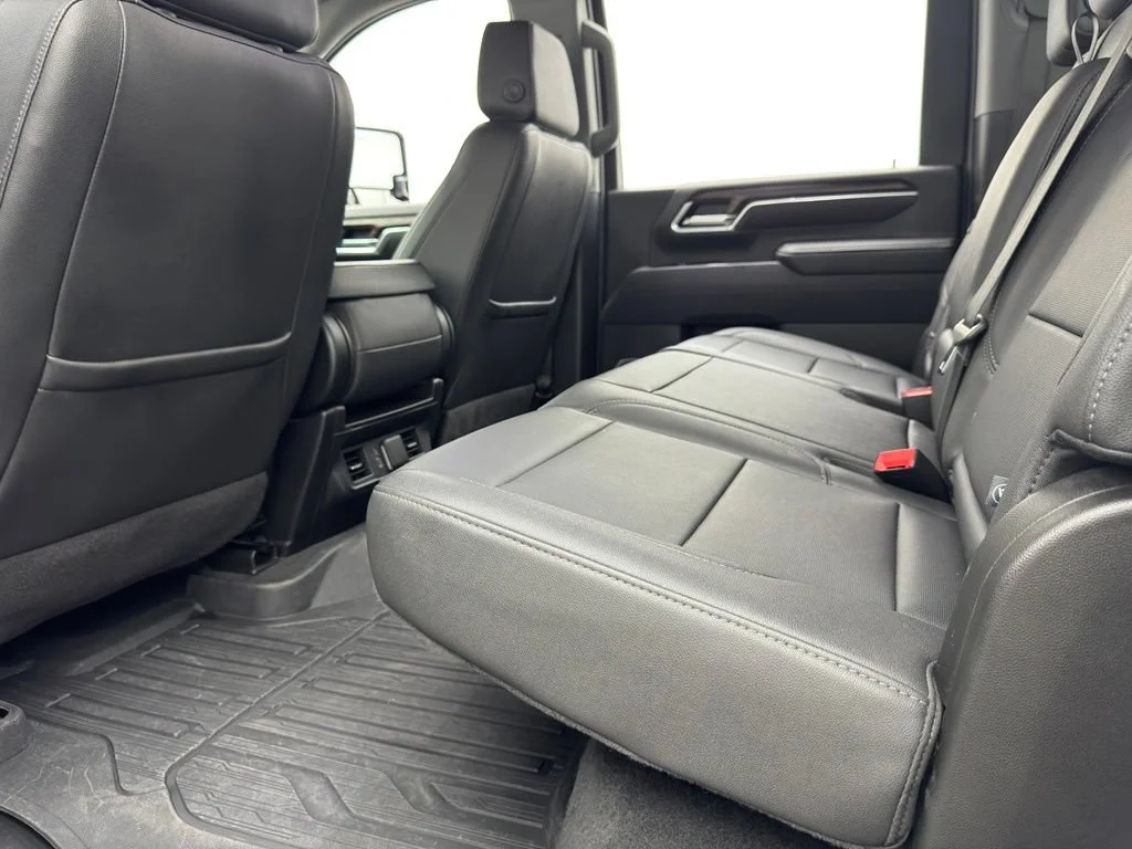 Used 2025 Summit White GMC SLT image 39