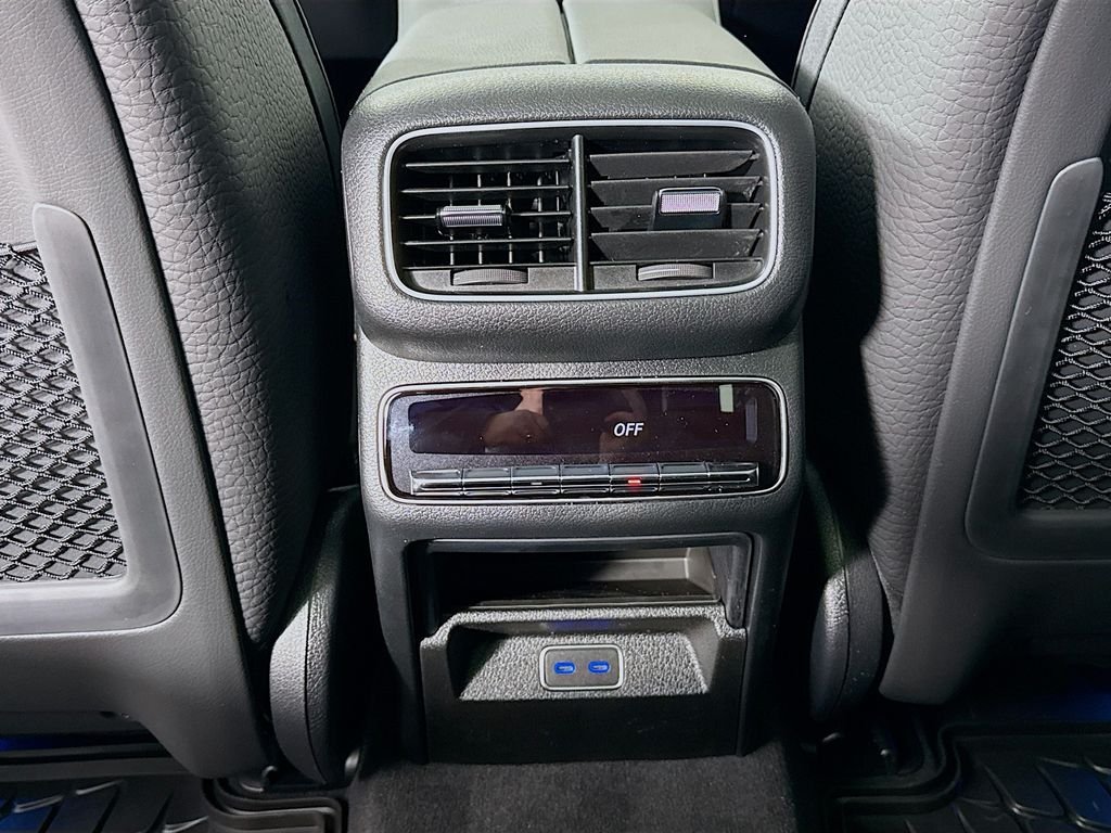 Certified Used 2025 White Mercedes-Benz GLE 450 image 26