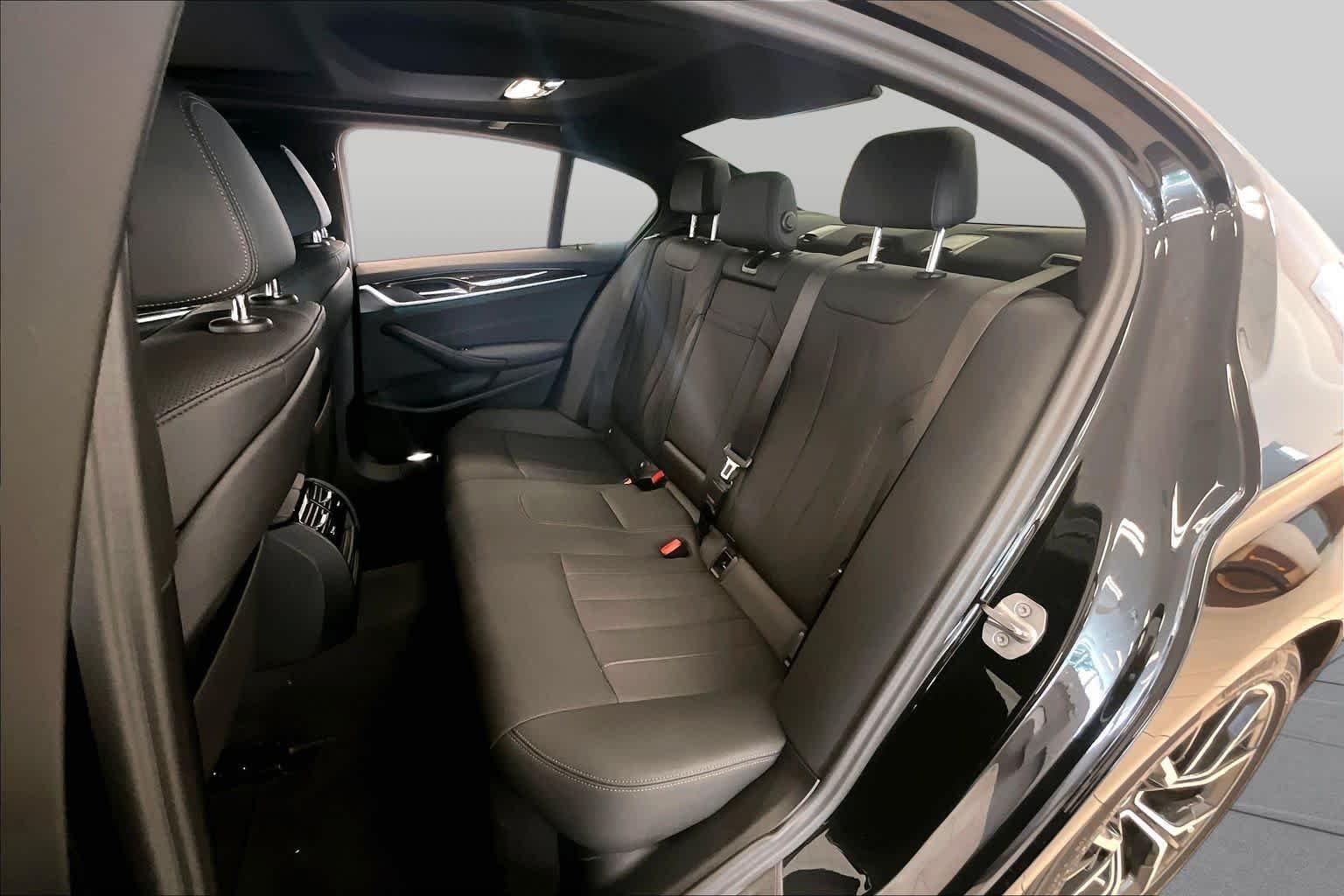Used 2023 Black Sapphire Metallic BMW 540i image 17