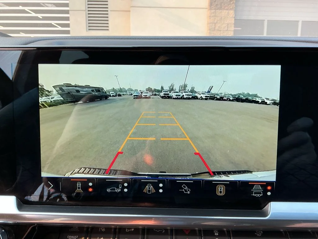 Used 2025 White GMC SLE image 16