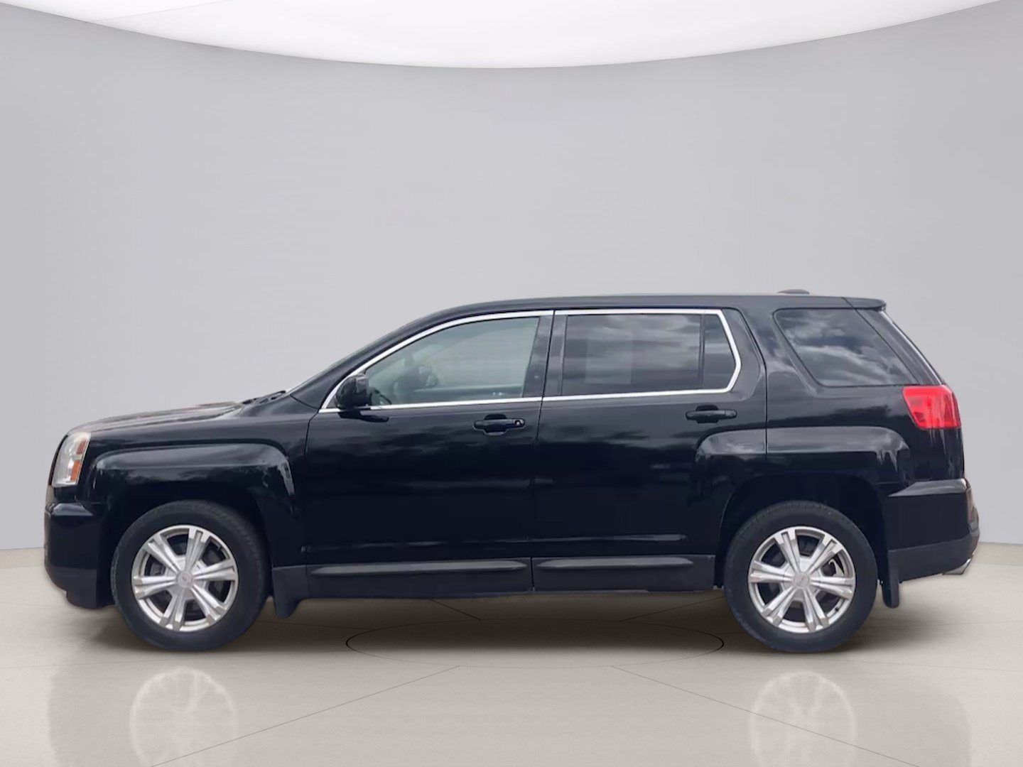 Used 2017 Black Gmc SLE2 image 2