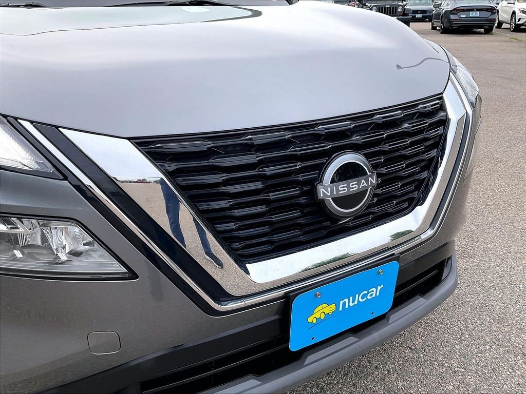 Used 2023 Gray Nissan SV image 31