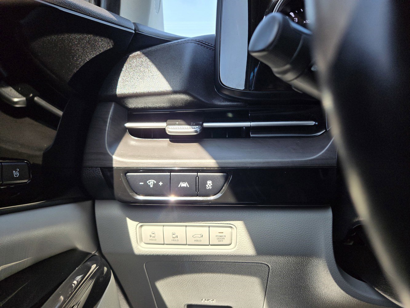Used 2022 Ceramic Silver Kia SX image 20