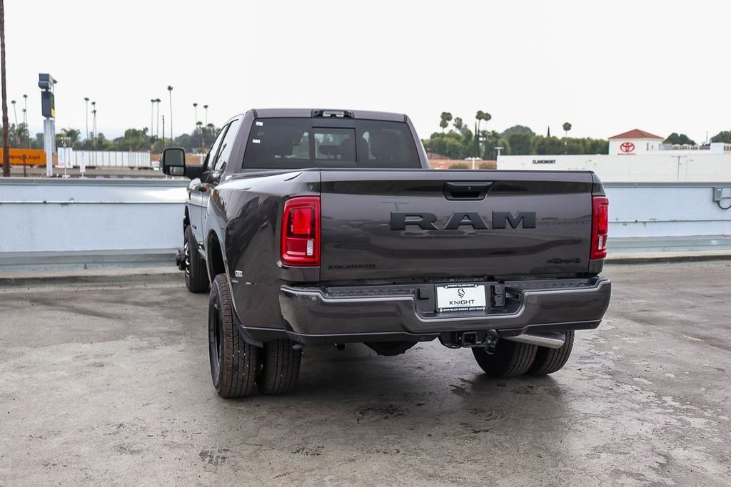 New 2026 Crystal Metallic Ram Big Horn image 7