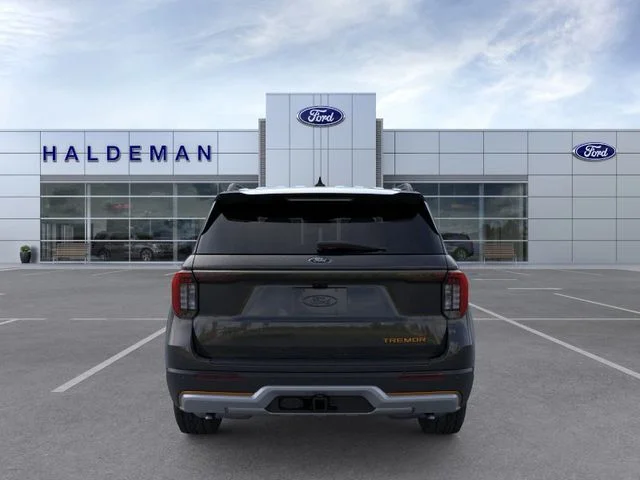 New 2026 Agate Black Metallic Ford Tremor image 5