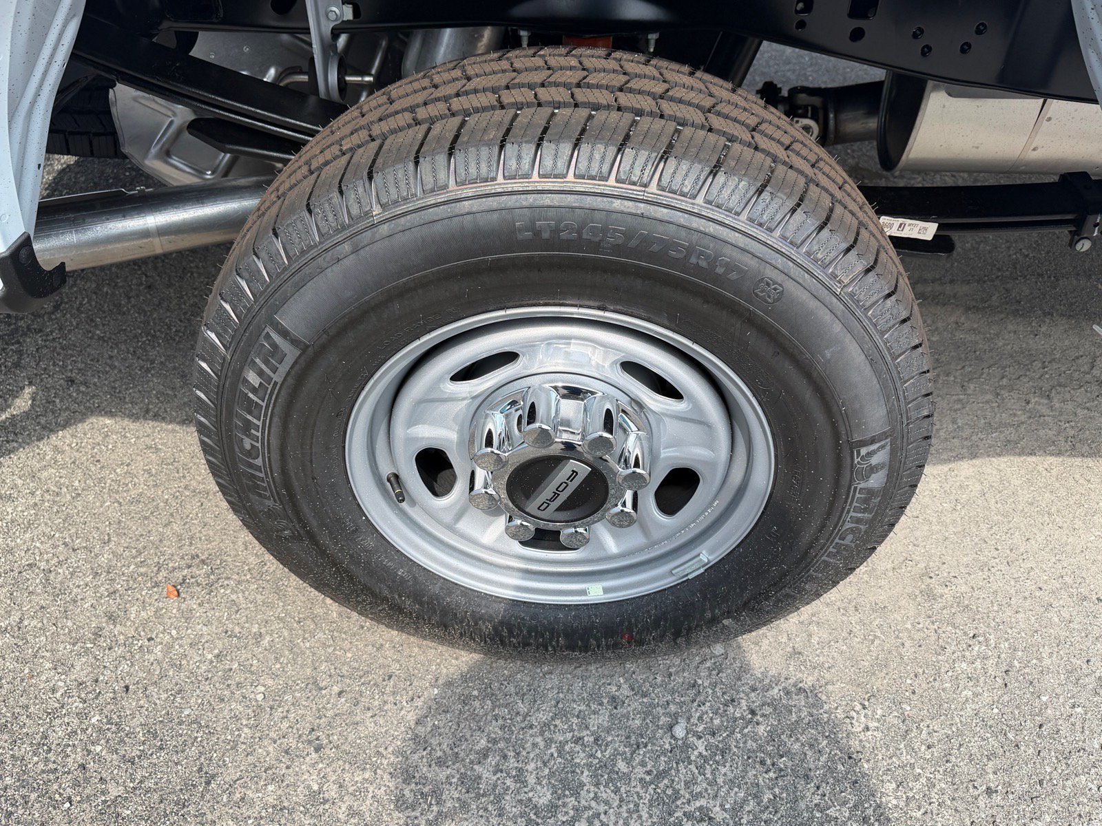 New 2027 Oxford White Ford F-250® XL image 6