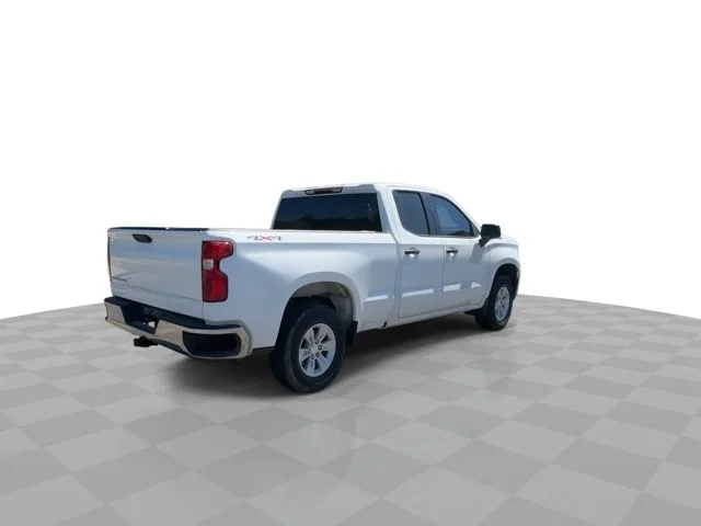 Used 2023 White Chevrolet WT image 8