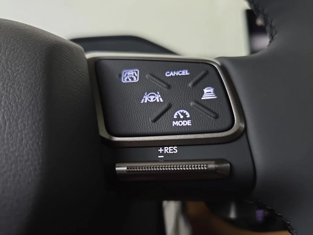 New 2026 Iridium Lexus PREMIUM AWD image 17