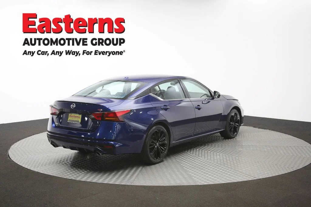 Used 2023 Blue Nissan 2.5 SR image 39