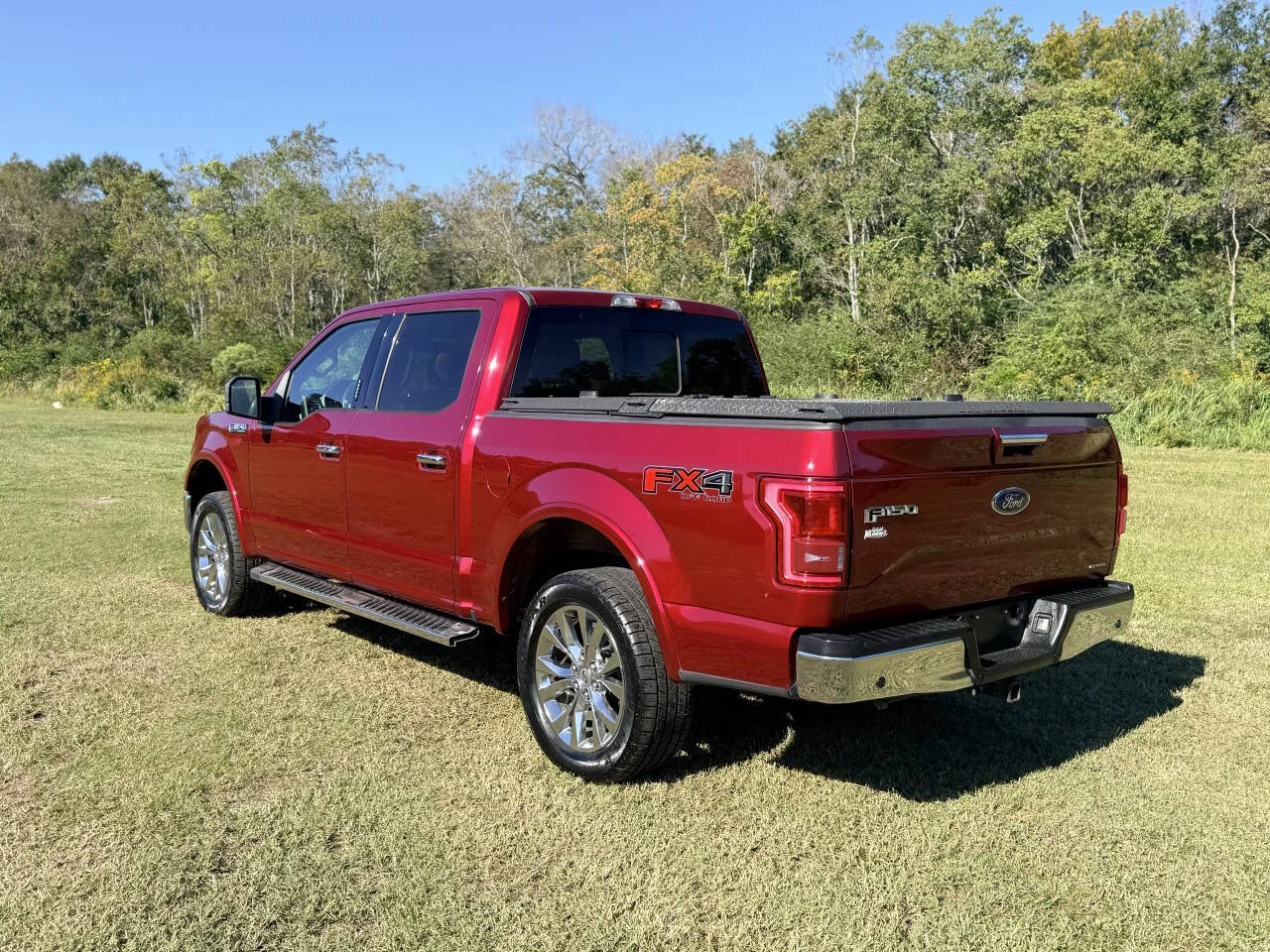 Used 2016 Red Ford Lariat 4x4 4dr SuperCrew 5.5 ft. SB image 3