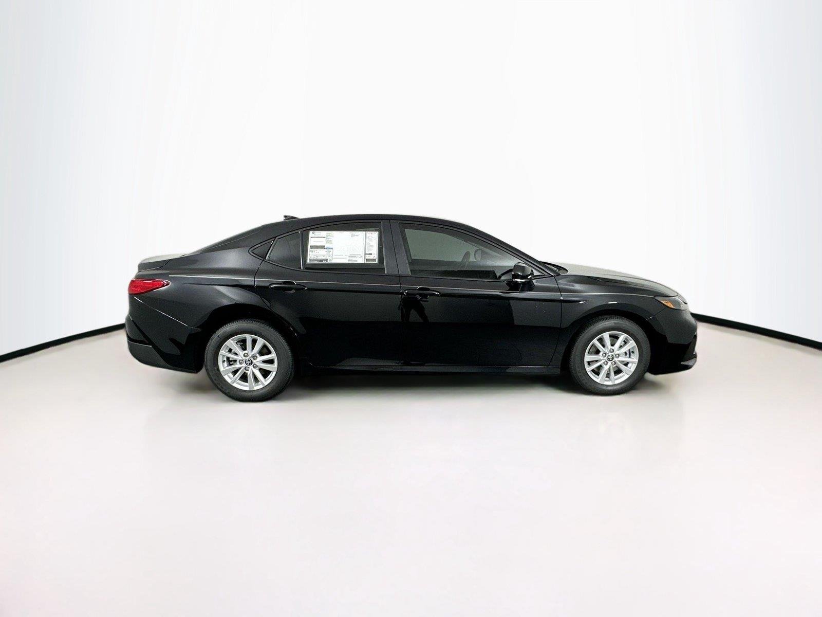New 2026 Ice Cap Toyota LE image 5