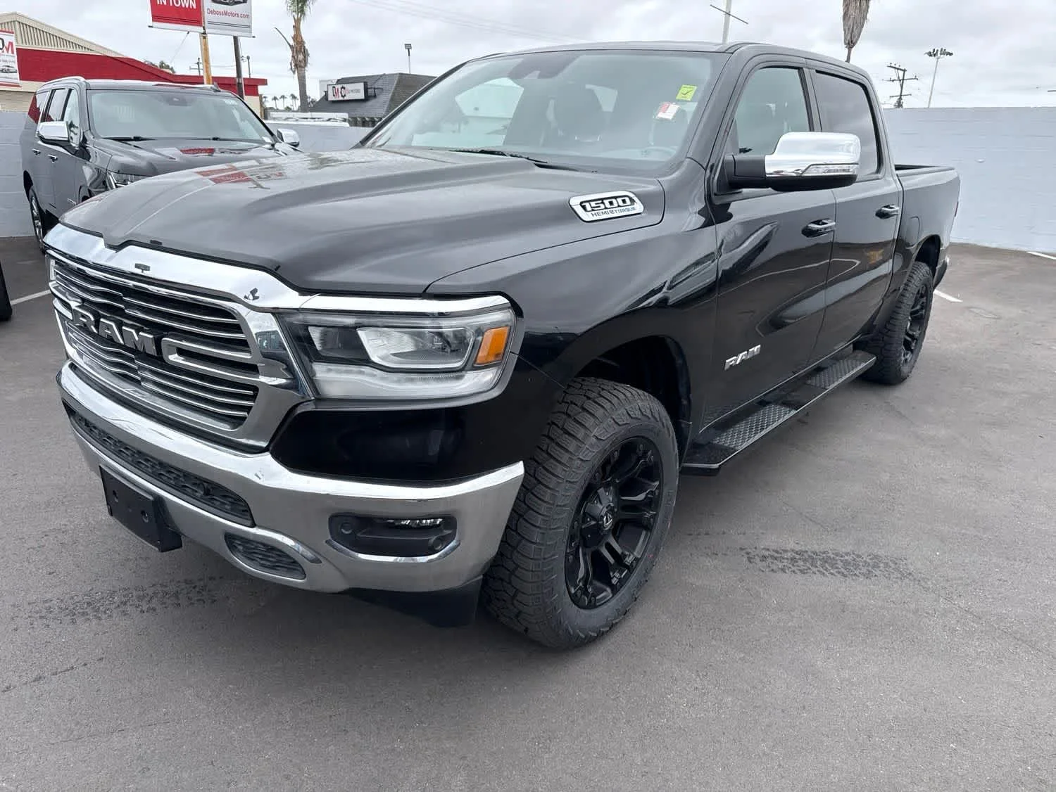 2023 RAM 1500 Laramie Crew Cab 5'7's photo