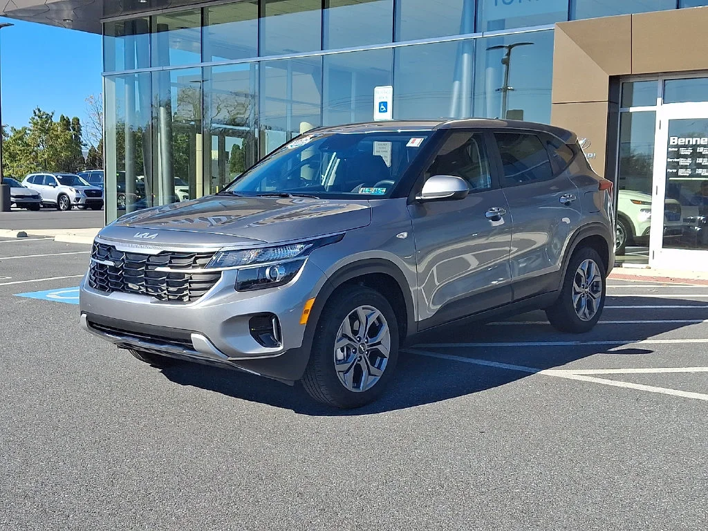 Used 2026 Gray Kia LX image 3