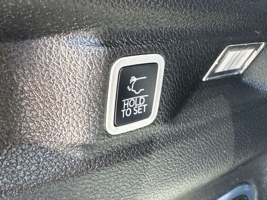 Used 2021 Silver Jeep Limited image 12