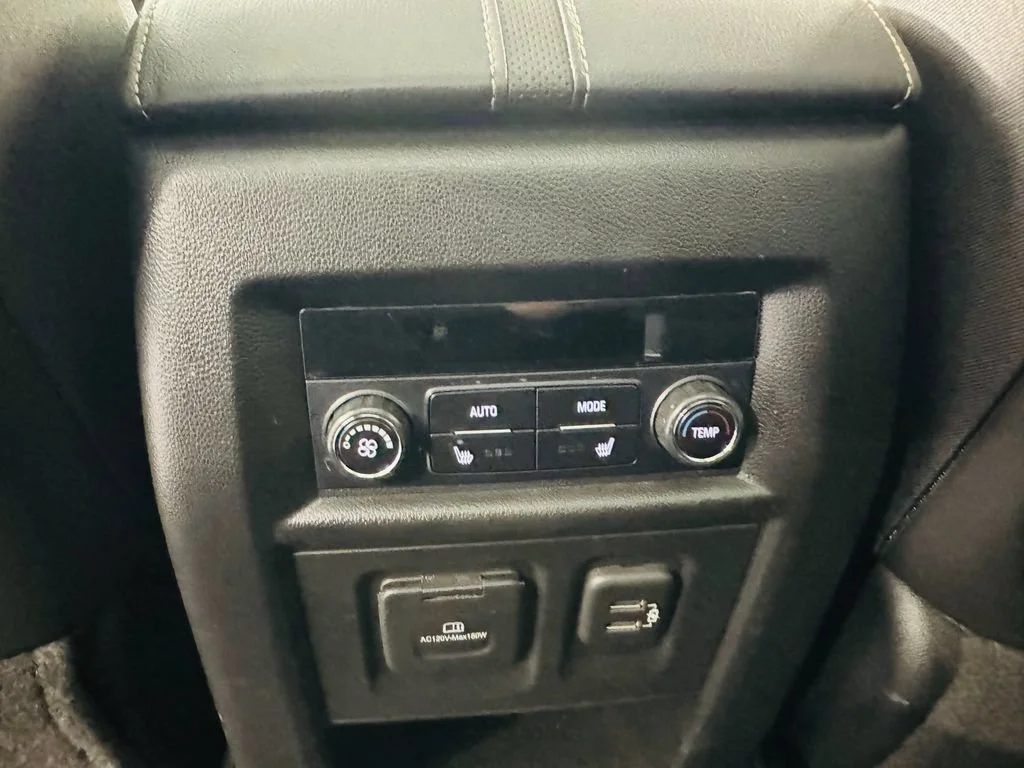 Used 2020 SUMMIT WHITE Chevrolet Premier image 26