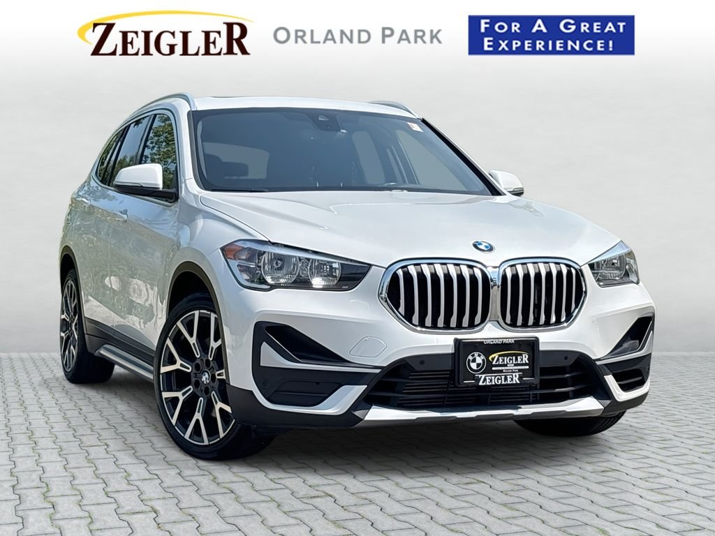 Used 2021 White BMW xDrive28i image 1